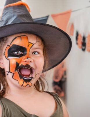 How to Do Witch Makeup for Kids 